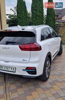 Внедорожник / Кроссовер Kia Niro 2022 в Ровно