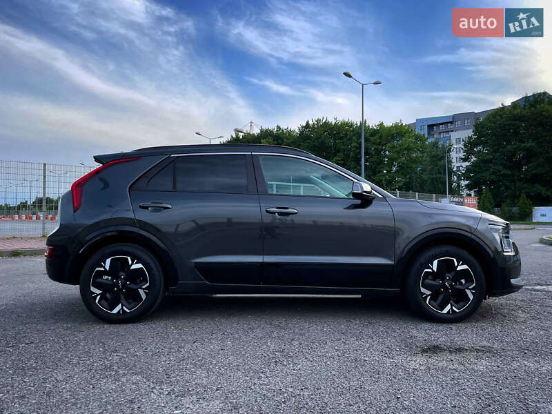 Внедорожник / Кроссовер Kia Niro 2023 в Львове