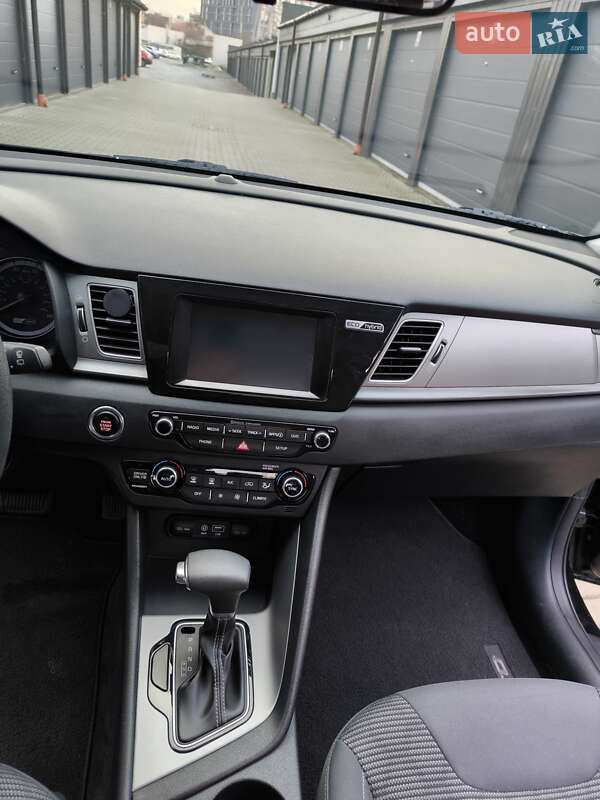 Позашляховик / Кросовер Kia Niro 2018 в Львові