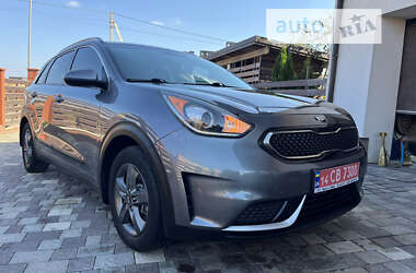 Позашляховик / Кросовер Kia Niro 2017 в Львові