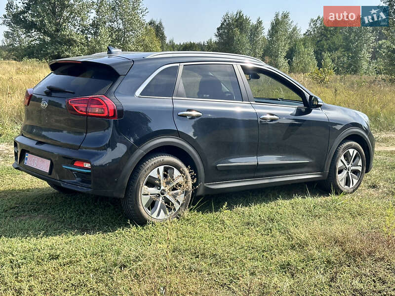 Внедорожник / Кроссовер Kia Niro 2020 в Обухове