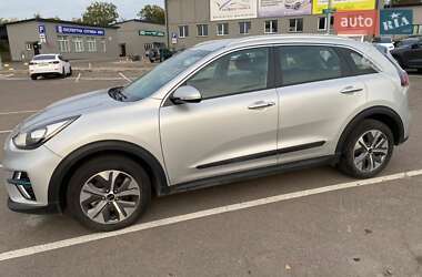 Позашляховик / Кросовер Kia Niro 2018 в Новояворівську