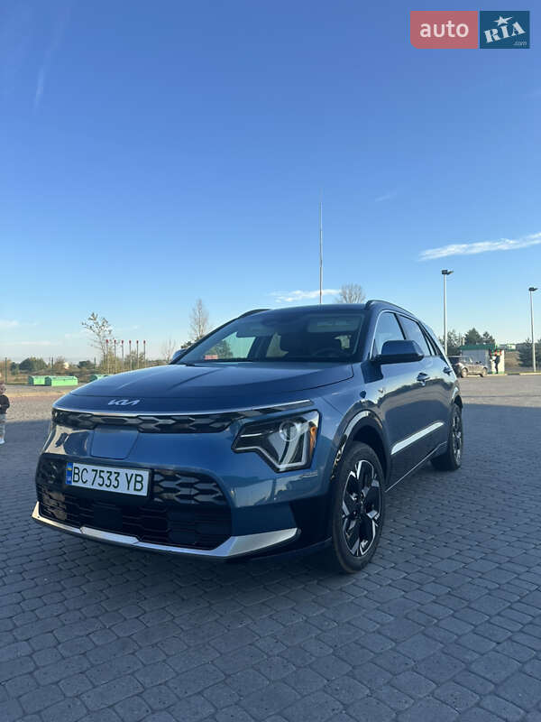 Внедорожник / Кроссовер Kia Niro 2023 в Новояворовске