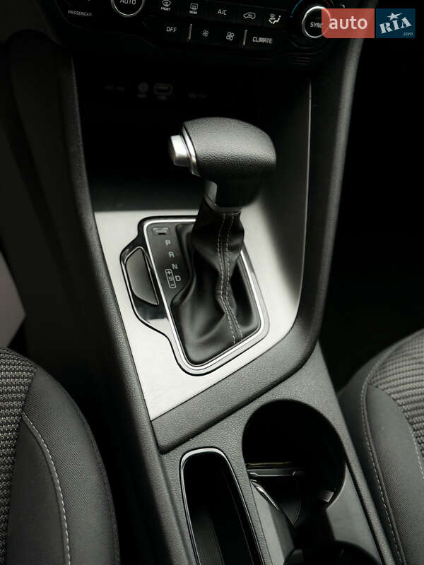 Позашляховик / Кросовер Kia Niro 2018 в Одесі