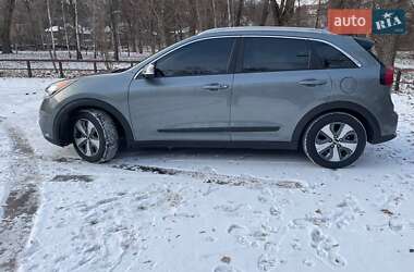 Позашляховик / Кросовер Kia Niro 2017 в Сумах