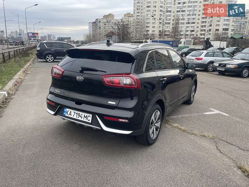 Внедорожник / Кроссовер Kia Niro 2017 в Сквире