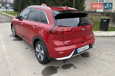 Внедорожник / Кроссовер Kia Niro 2017 в Ужгороде