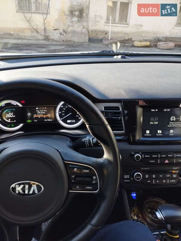 Позашляховик / Кросовер Kia Niro 2017 в Одесі