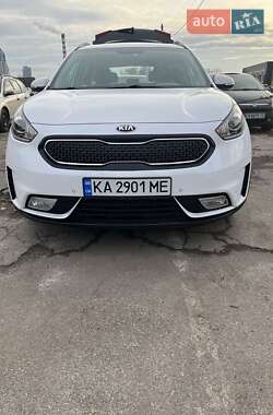 Позашляховик / Кросовер Kia Niro 2017 в Бучі