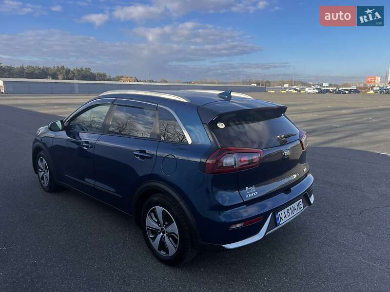 Позашляховик / Кросовер Kia Niro 2017 в Києві