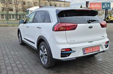 Внедорожник / Кроссовер Kia Niro 2021 в Радомышле