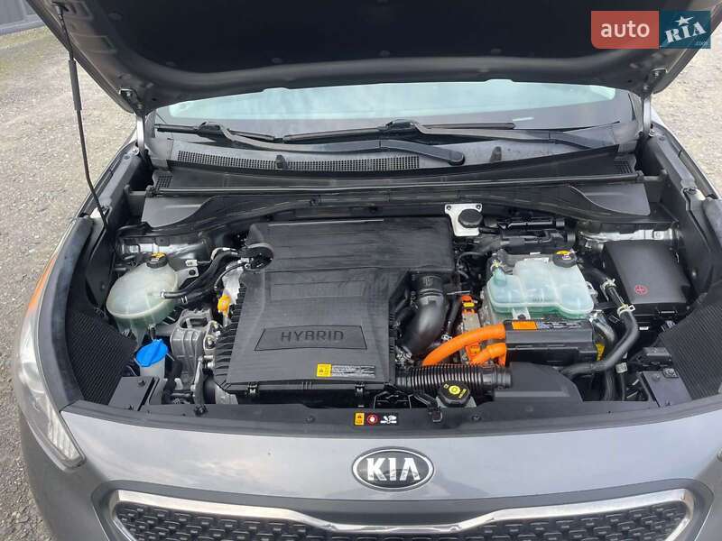 Внедорожник / Кроссовер Kia Niro 2017 в Лубнах фото 7 Внедорожник / Кроссовер Kia Niro 2017 в Лубнах