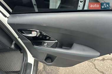 Позашляховик / Кросовер Kia Niro 2019 в 