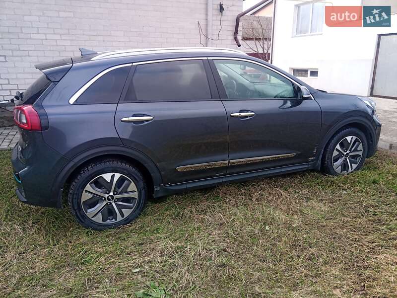 Внедорожник / Кроссовер Kia Niro 2019 в 