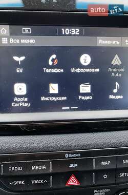 Внедорожник / Кроссовер Kia Niro 2019 в 