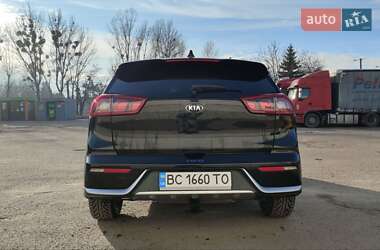 Позашляховик / Кросовер Kia Niro 2017 в 