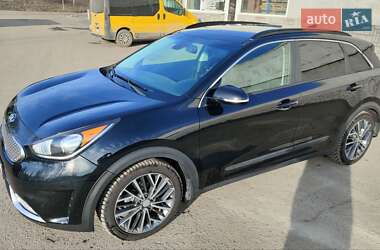 Позашляховик / Кросовер Kia Niro 2017 в 