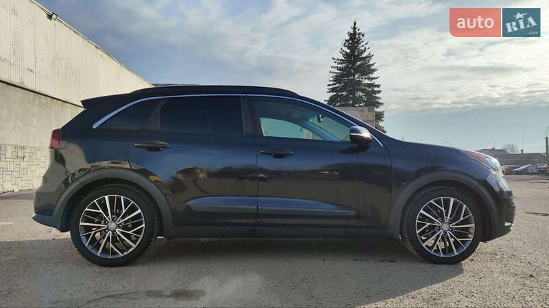 Внедорожник / Кроссовер Kia Niro 2017 в Львове