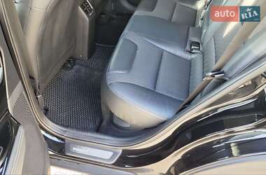 Позашляховик / Кросовер Kia Niro 2017 в 