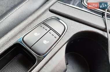 Позашляховик / Кросовер Kia Niro 2017 в 