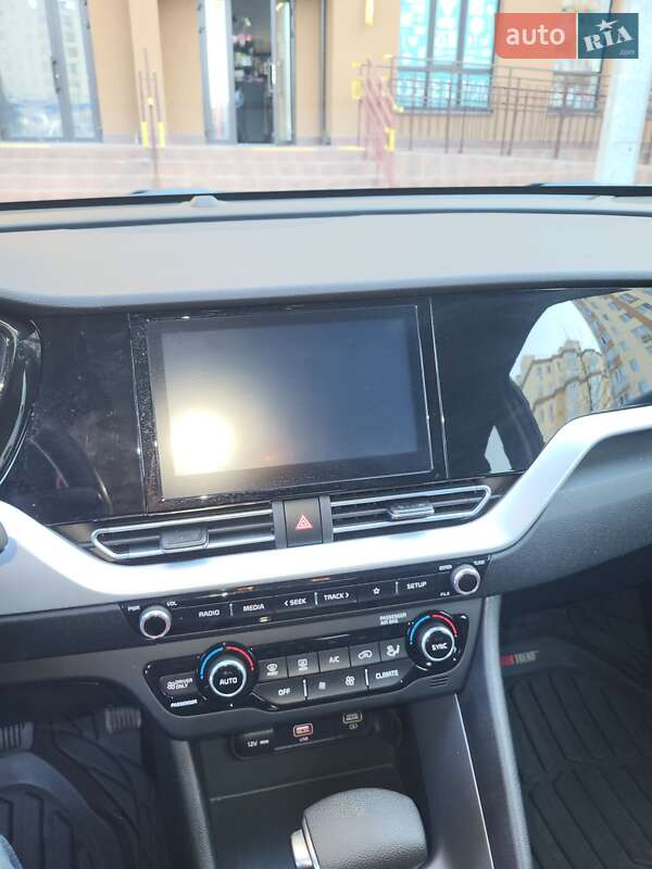 Позашляховик / Кросовер Kia Niro 2019 в Вишневому