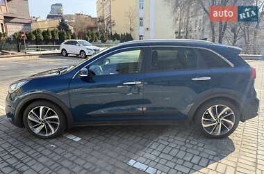 Позашляховик / Кросовер Kia Niro 2017 в Києві