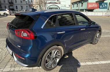 Позашляховик / Кросовер Kia Niro 2017 в Києві