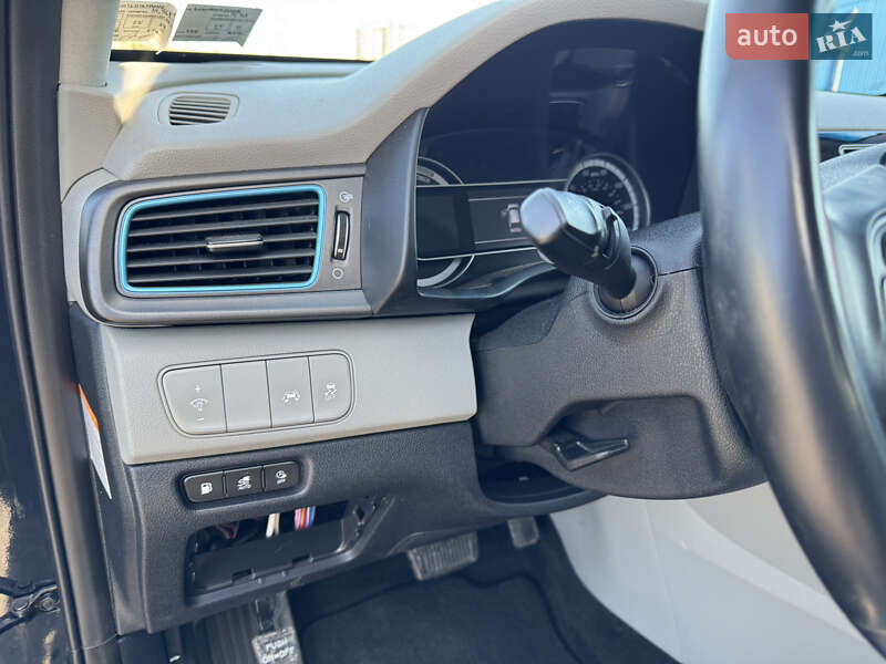 Внедорожник / Кроссовер Kia Niro 2018 в Киеве