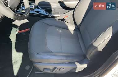 Внедорожник / Кроссовер Kia Niro 2022 в 