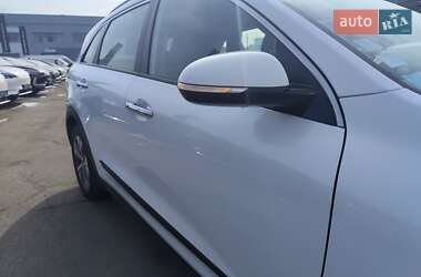 Внедорожник / Кроссовер Kia Niro 2019 в 