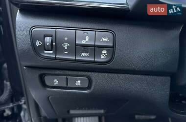 Внедорожник / Кроссовер Kia Niro 2019 в 