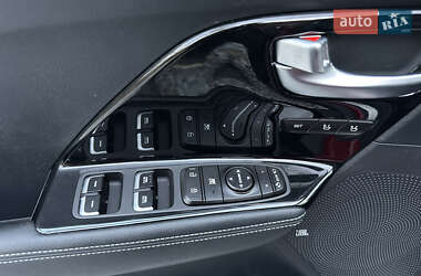 Внедорожник / Кроссовер Kia Niro 2019 в 