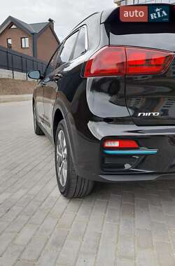 Внедорожник / Кроссовер Kia Niro 2022 в 