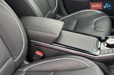 Позашляховик / Кросовер Kia Niro 2019 в 