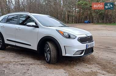 Позашляховик / Кросовер Kia Niro 2017 в 