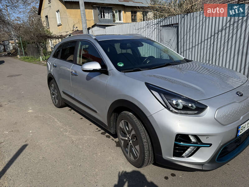 Внедорожник / Кроссовер Kia Niro 2018 в Одессе