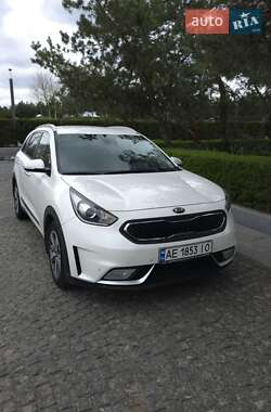 Внедорожник / Кроссовер Kia Niro 2017 в 