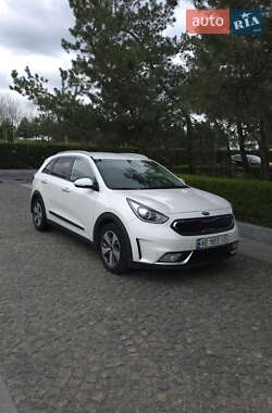 Внедорожник / Кроссовер Kia Niro 2017 в 