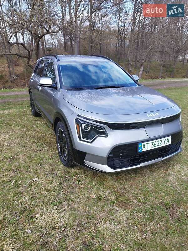 Позашляховик / Кросовер Kia Niro 2023 в Долині