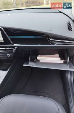 Позашляховик / Кросовер Kia Niro 2023 в Долині