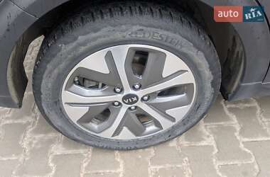Внедорожник / Кроссовер Kia Niro 2019 в 