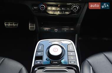 Внедорожник / Кроссовер Kia Niro 2021 в 