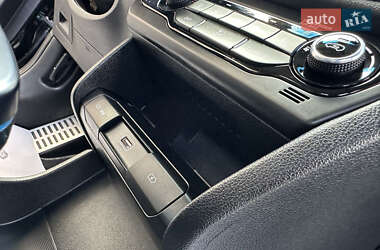 Внедорожник / Кроссовер Kia Niro 2019 в 