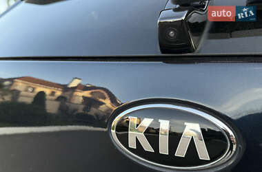 Внедорожник / Кроссовер Kia Niro 2021 в 