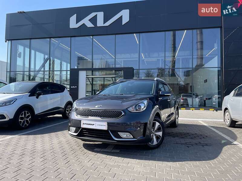 Внедорожник / Кроссовер Kia Niro 2016 в 