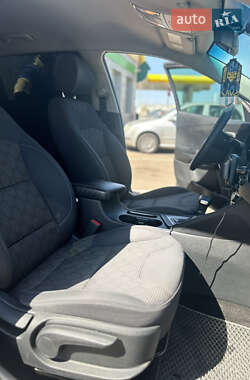 Позашляховик / Кросовер Kia Niro 2017 в 