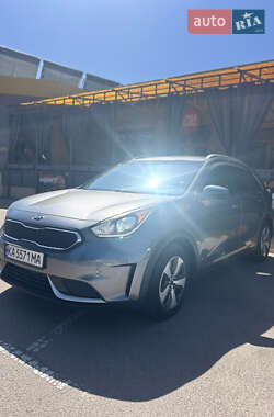 Позашляховик / Кросовер Kia Niro 2017 в 