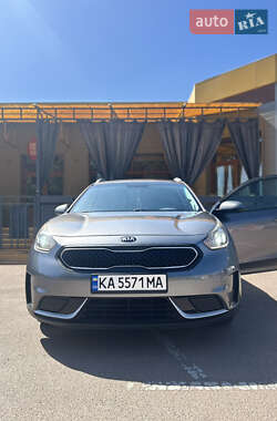 Позашляховик / Кросовер Kia Niro 2017 в 