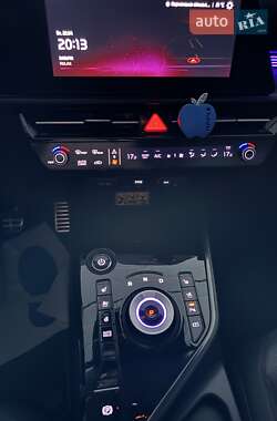 Позашляховик / Кросовер Kia Niro 2023 в 