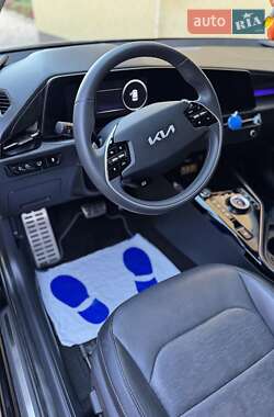 Позашляховик / Кросовер Kia Niro 2023 в 